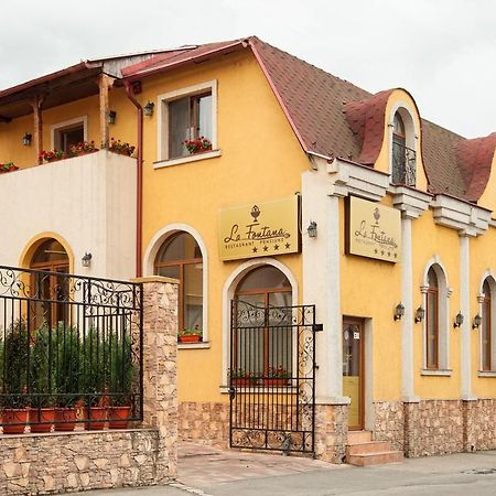 Pension La Fontana Baia Mare Extérieur photo
