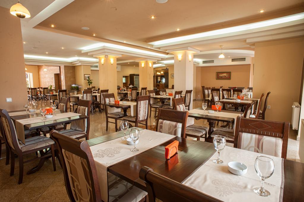 Pension La Fontana Baia Mare Extérieur photo