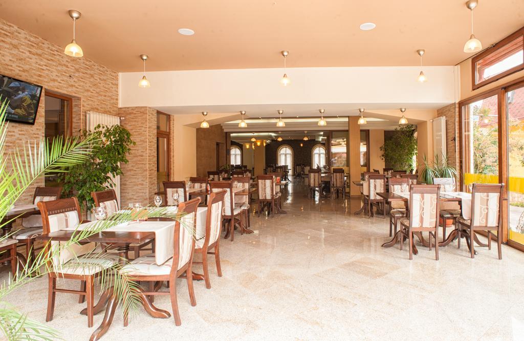 Pension La Fontana Baia Mare Extérieur photo