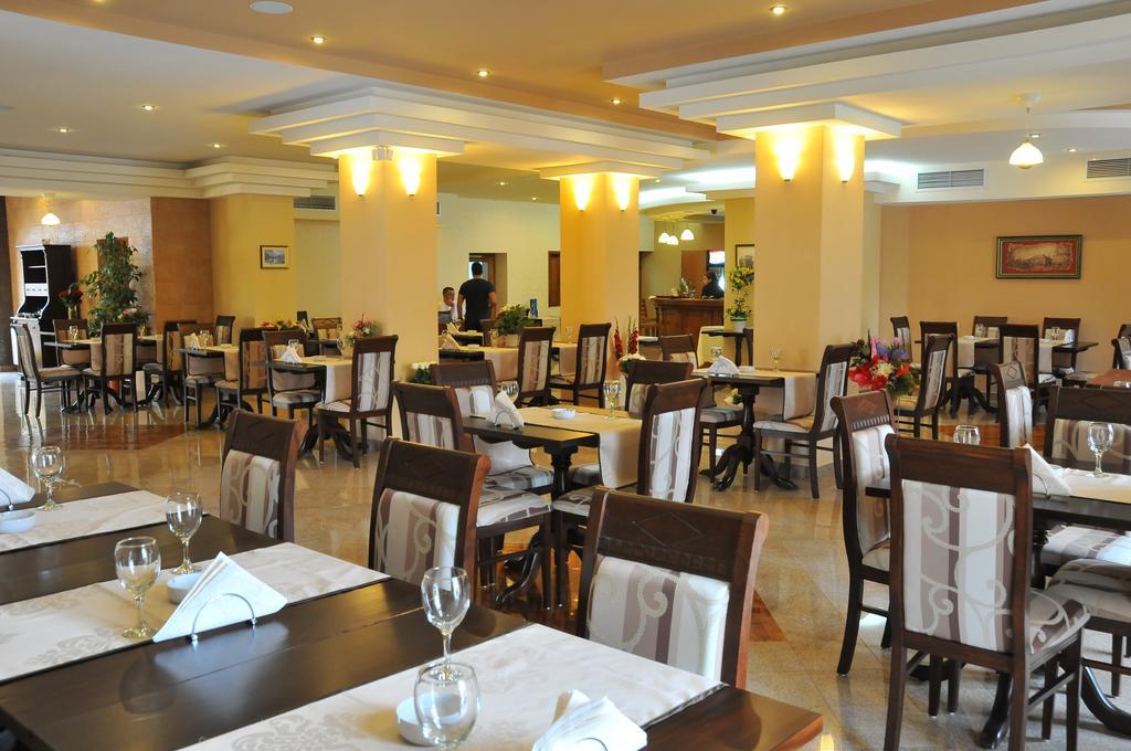 Pension La Fontana Baia Mare Extérieur photo