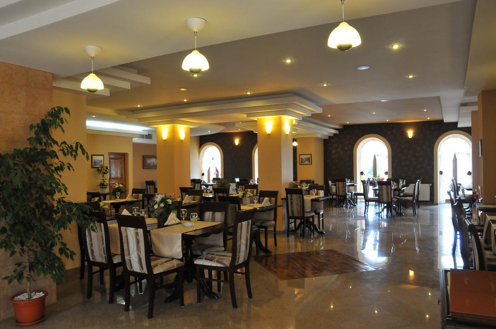 Pension La Fontana Baia Mare Extérieur photo