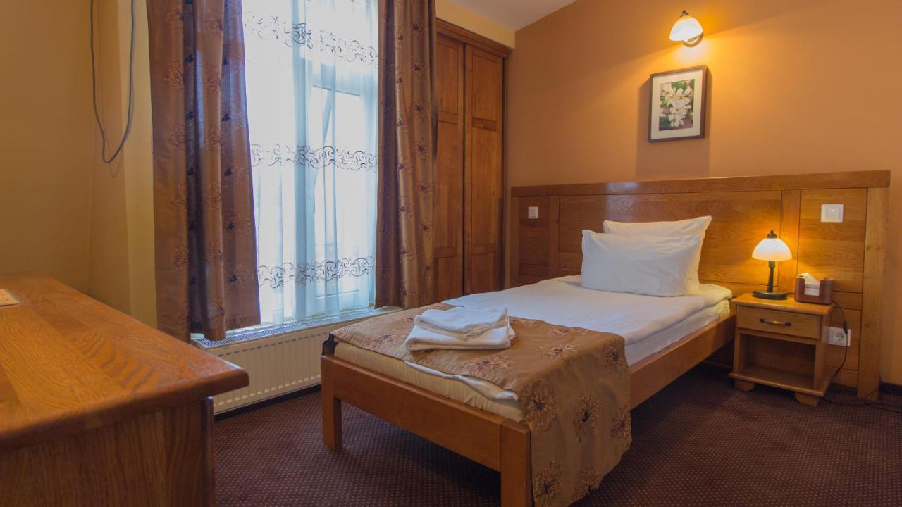 Pension La Fontana Baia Mare Extérieur photo