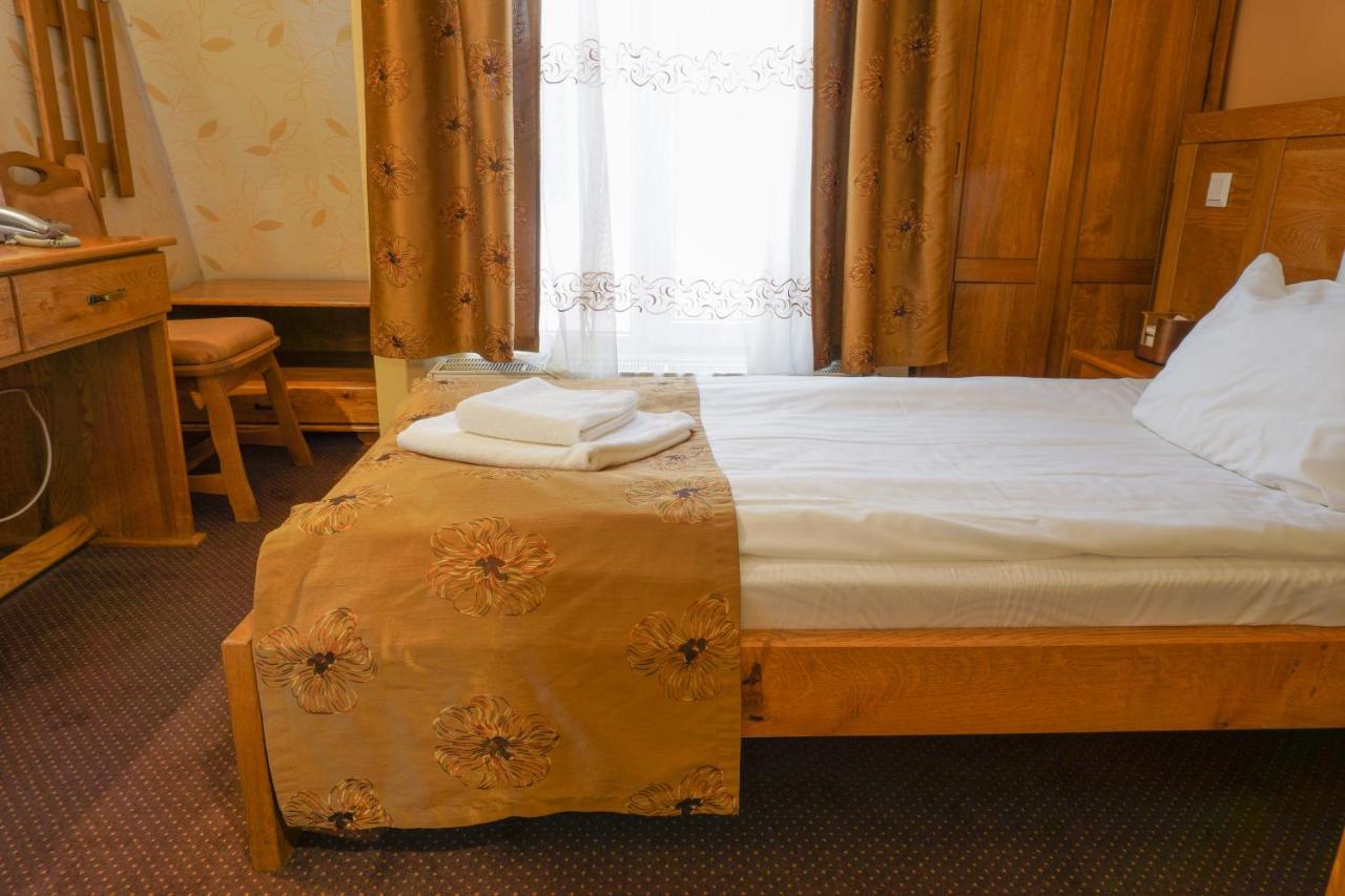 Pension La Fontana Baia Mare Extérieur photo