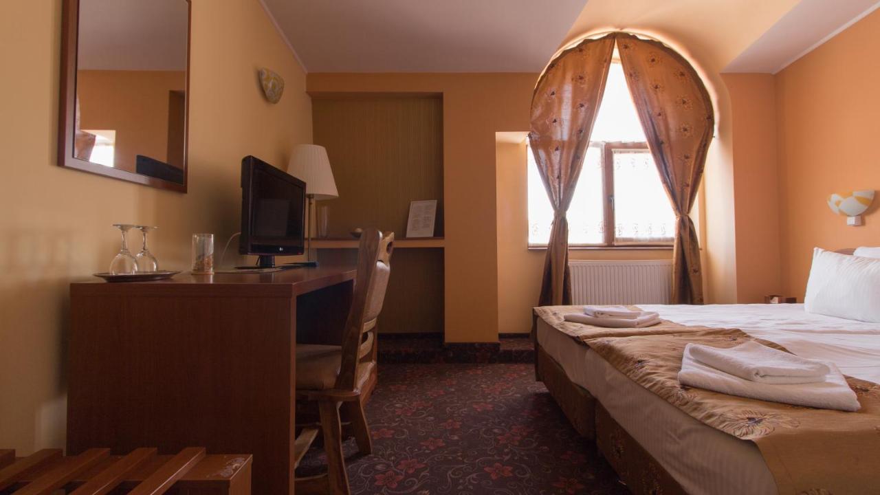 Pension La Fontana Baia Mare Extérieur photo