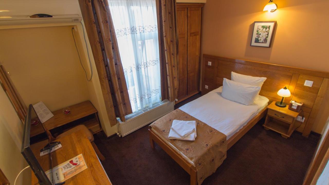 Pension La Fontana Baia Mare Extérieur photo