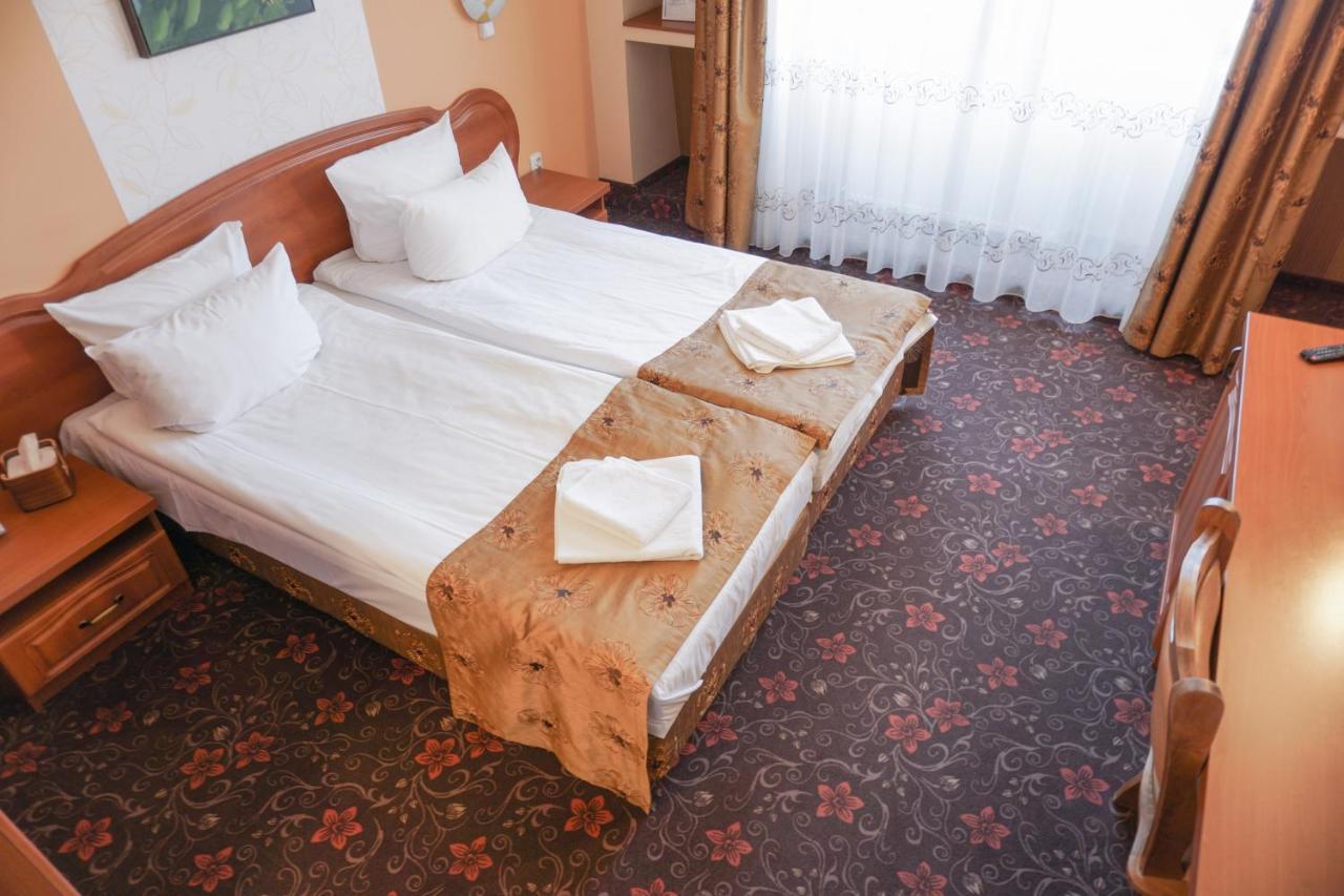 Pension La Fontana Baia Mare Extérieur photo